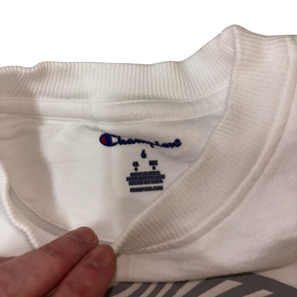 Champion Kids Size 6 Short Sleeve Pullover Sweater Top Graphic Print Thick White - Picture 4 of 5